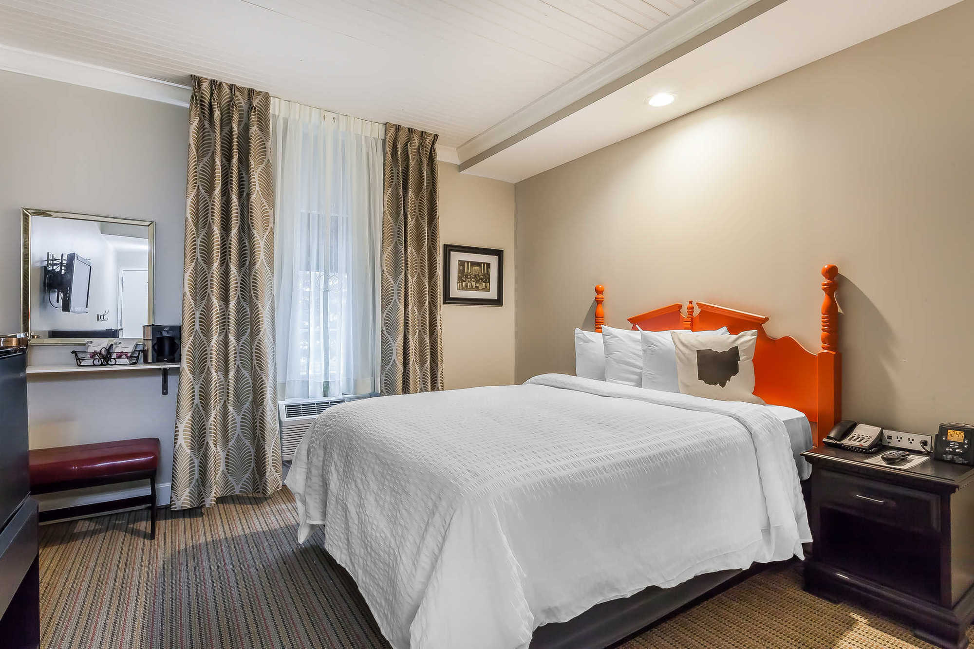 The Aurora Inn Hotel And Event Center Habitación foto